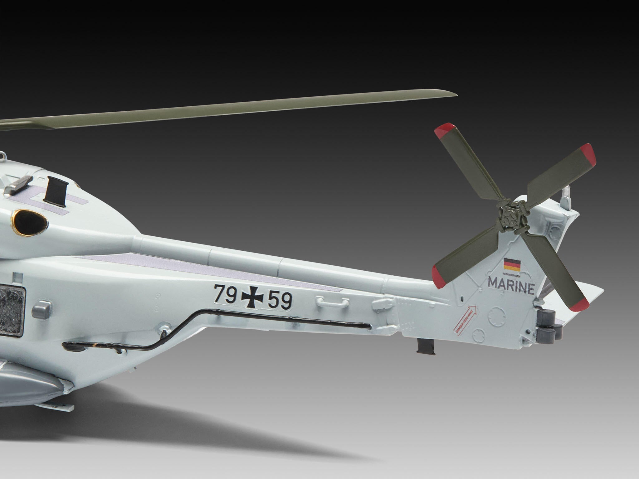 REVELL 03784 MAQUETTE NH90 NFH NAVY 1/72