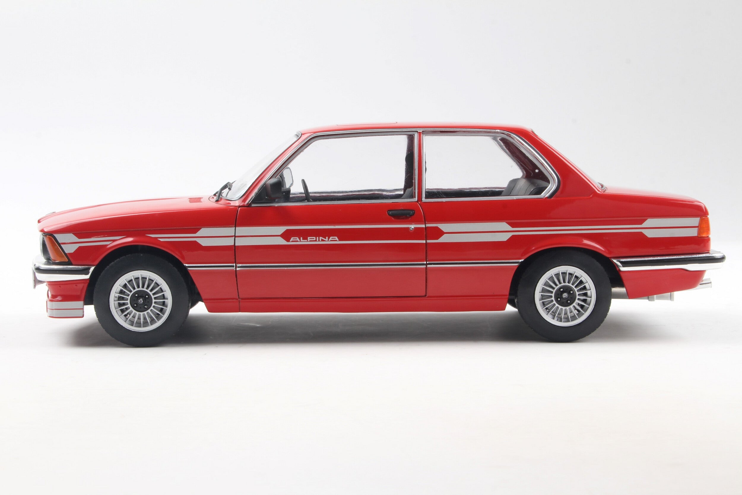 SOLIDO 1812803 MINIATURE ALPINA E21 C1 2,3 RED 1980 1/18