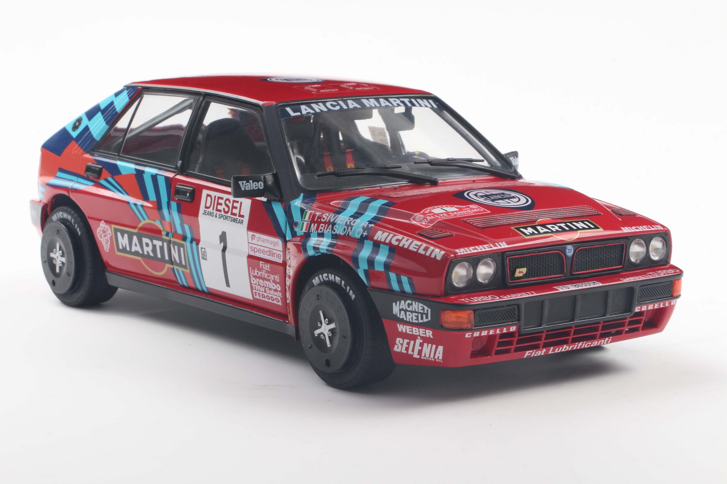 SOLIDO 1807808 MINIATURE LANCIA DELTA HF INTEGRALE RED N1 M.BIASION /
T.SIVIERO RALLY SAN 1/18
