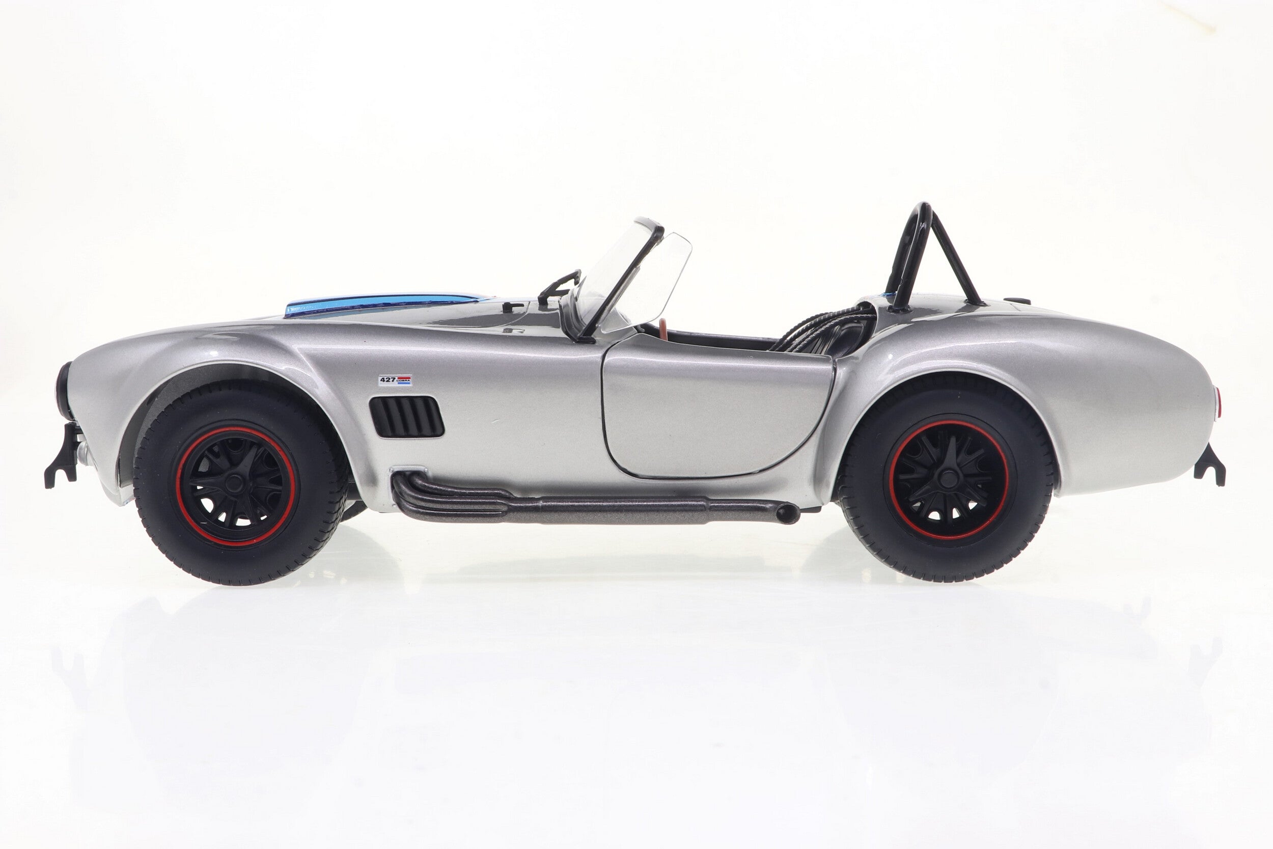 SOLIDO 1804913 MINIATURE SHELBY COBRA 427 MKII SOLIDO DO WORKS M RACING
SILVER 1965 1/18