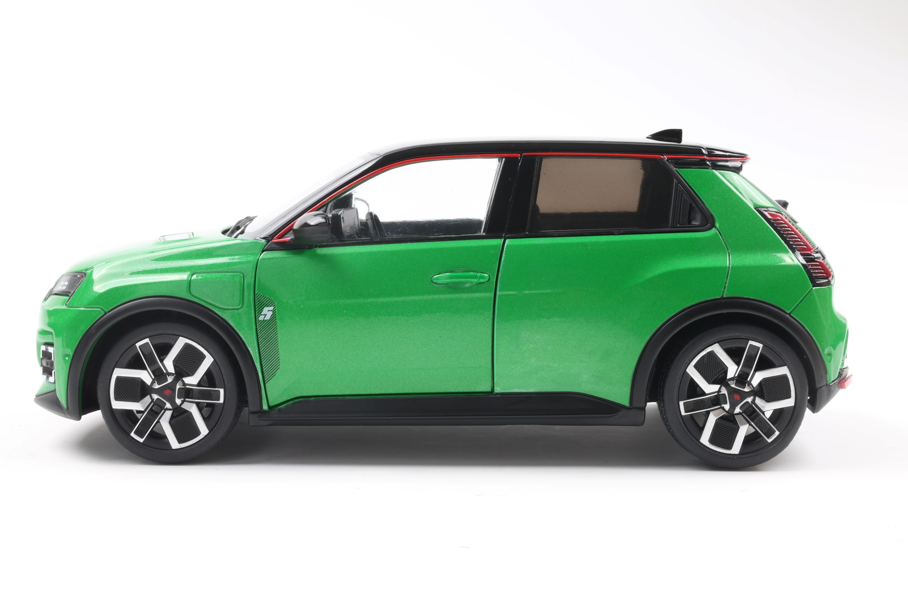 SOLIDO 1812603 MINIATURE RENAULT 5 E-TECH VERT POP 2024 1/18