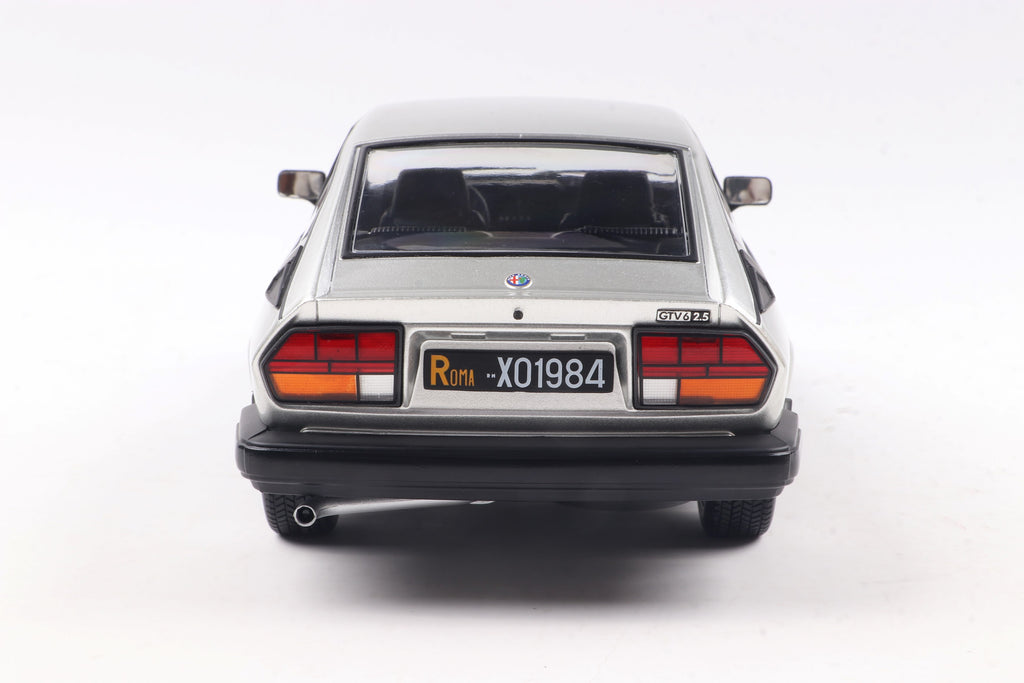 SOLIDO 1802307 MINIATURE ALFA ROMEO GTV6 SILVER 1984 1/18
