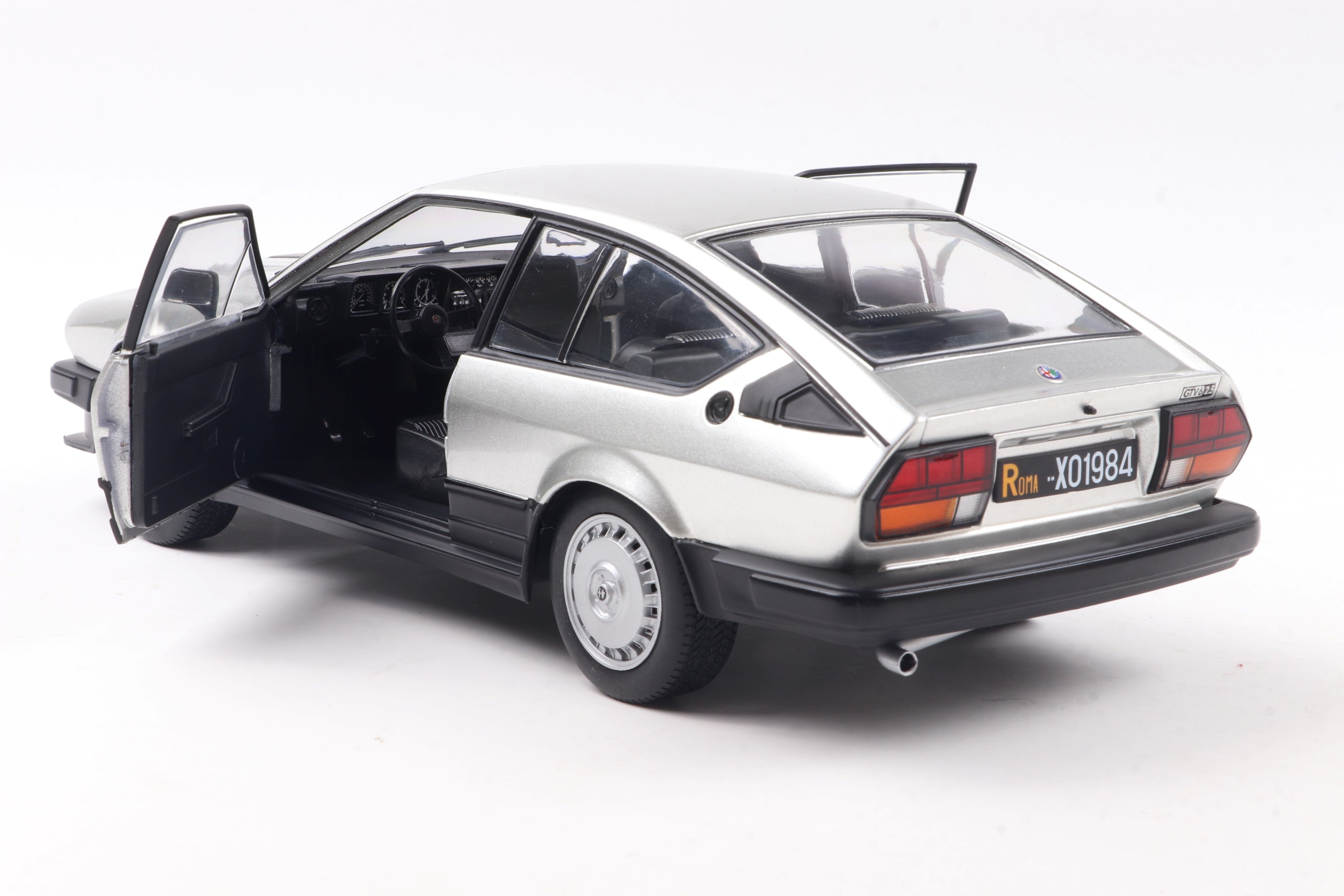 SOLIDO 1802307 MINIATURE ALFA ROMEO GTV6 SILVER 1984 1/18