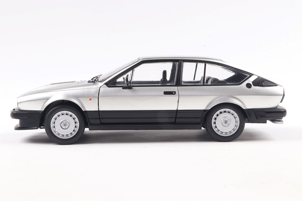 SOLIDO 1802307 MINIATURE ALFA ROMEO GTV6 SILVER 1984 1/18