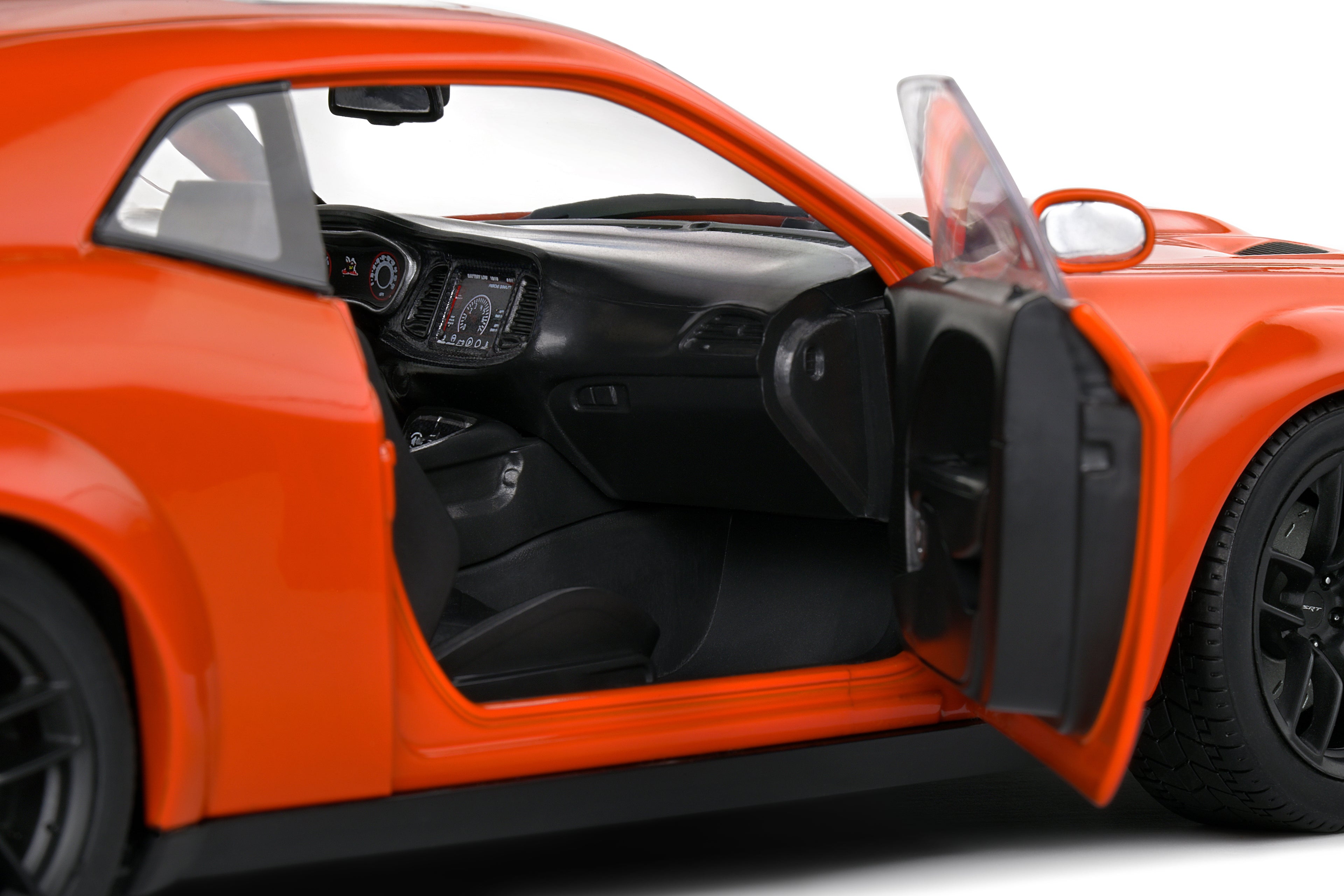 SOLIDO 1805713 MINIATURE DODGE CHALLENGER R/T SCAT PACK WIDEBODY
ORANGE 2023 1/18