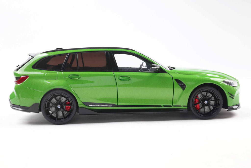 SOLIDO 1813703 MINIATURE BMW M3 TOURING WITH PERFORMANCE PARTS
GREEN METALLIC 2024 1/18