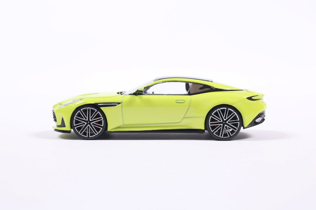 SOLIDO 4315703 MINIATURE ASTON MARTIN DB12 LIME ESSENCE 2023 1/43