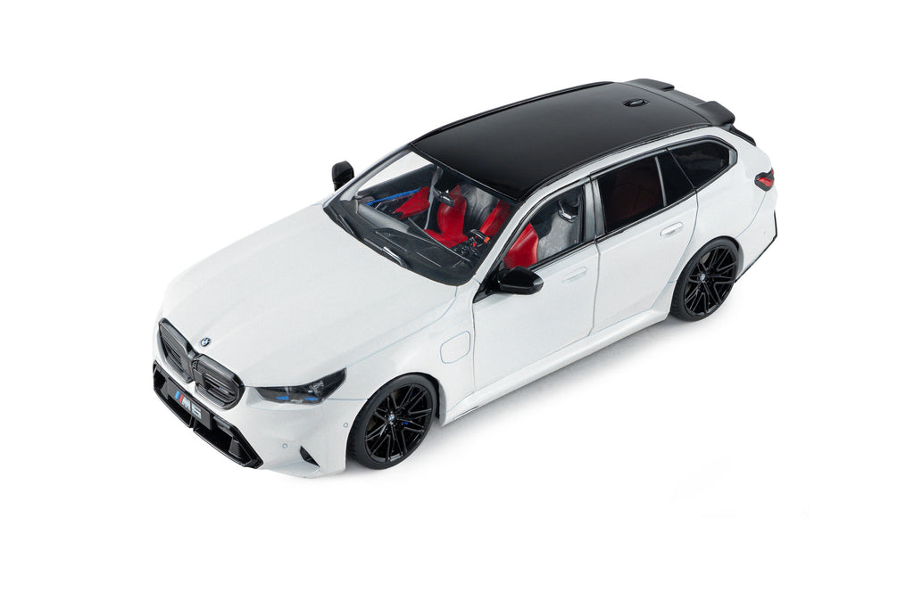 SOLIDO 1814802 MINIATURE BMW M5 TOURING ALPINE WHITE SOLID 2025 1/18