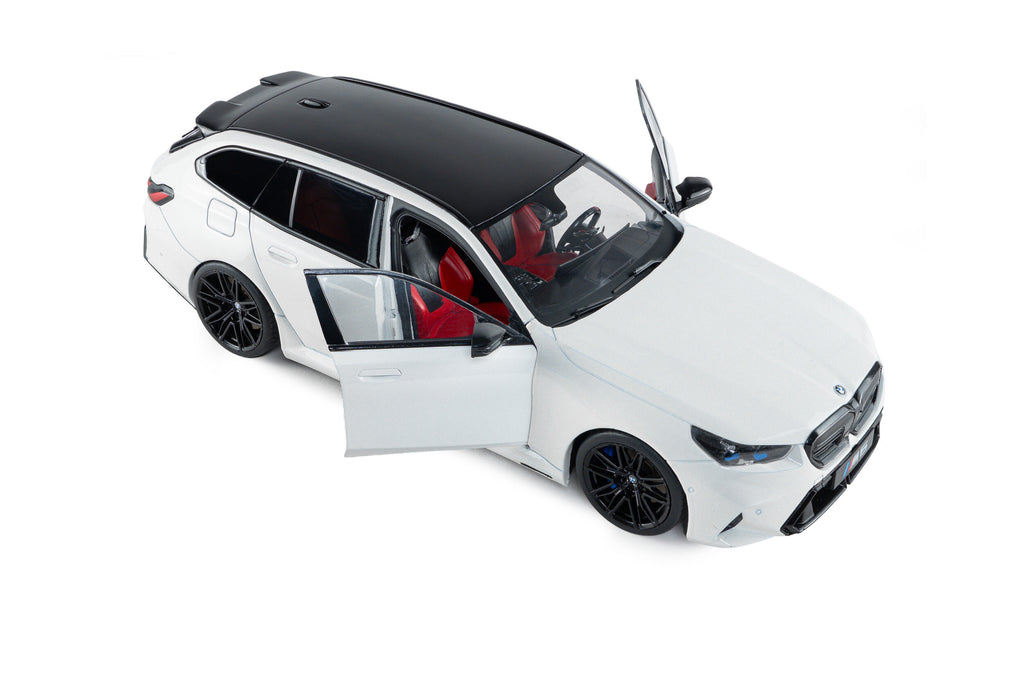 SOLIDO 1814802 MINIATURE BMW M5 TOURING ALPINE WHITE SOLID 2025 1/18