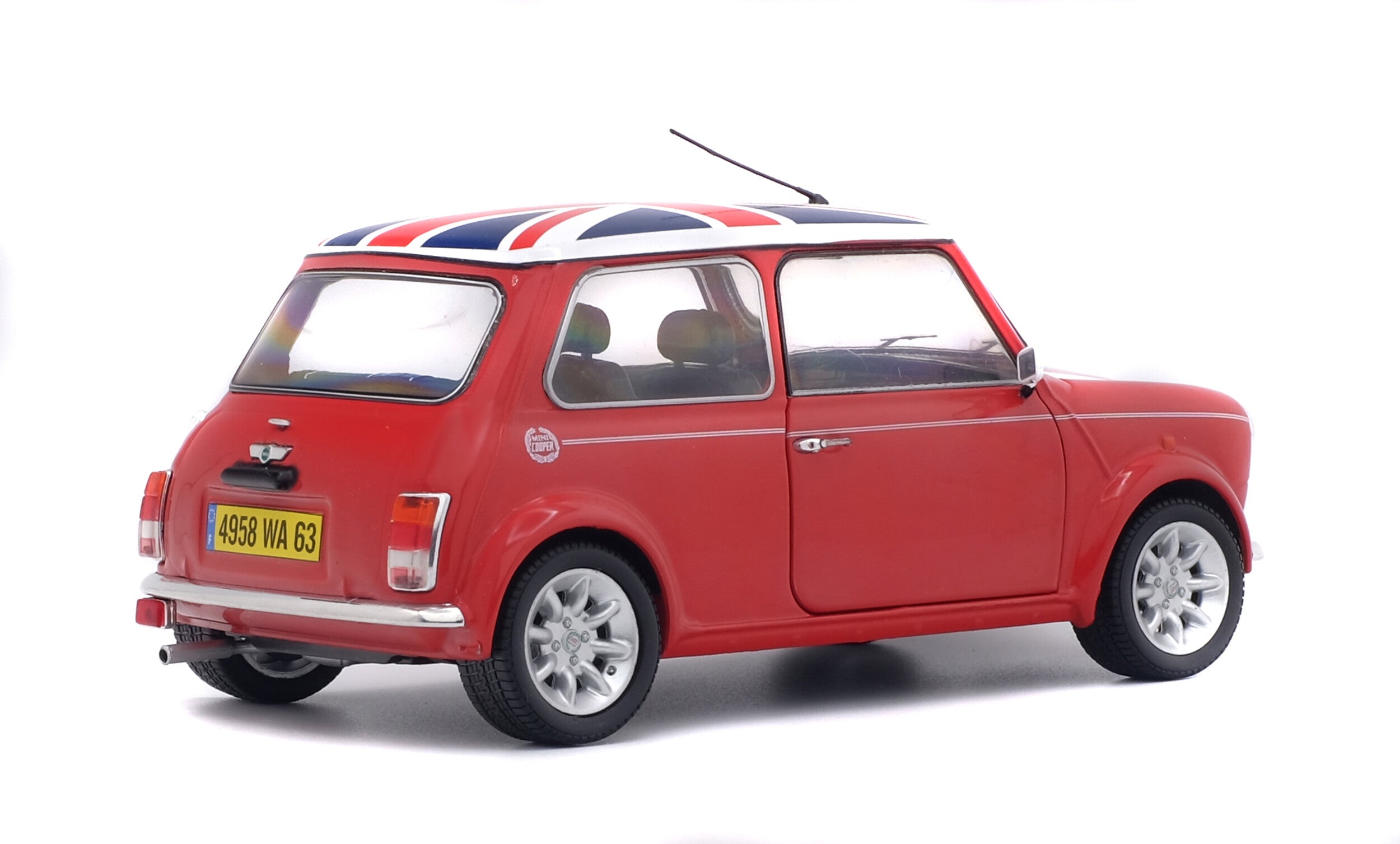 SOLIDO 1800604 MINIATURE MINI COOPER SPORT RED & ENGLISH FLAG 1997 1/18