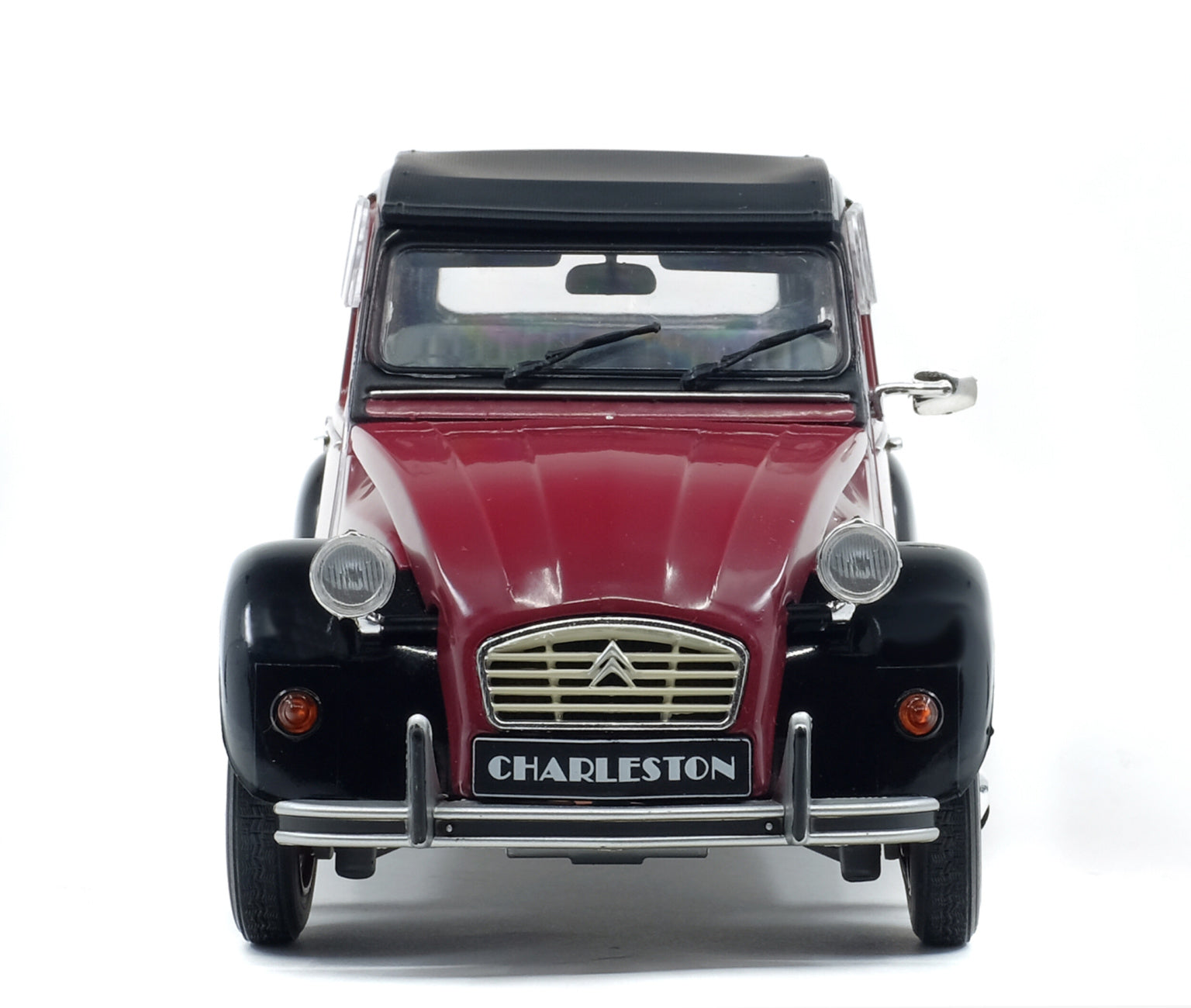 SOLIDO 1805013 MINIATURE CITROËN 2CV6 CHARLESTON ROUGE DELAGE|NOIR
1982 1/18