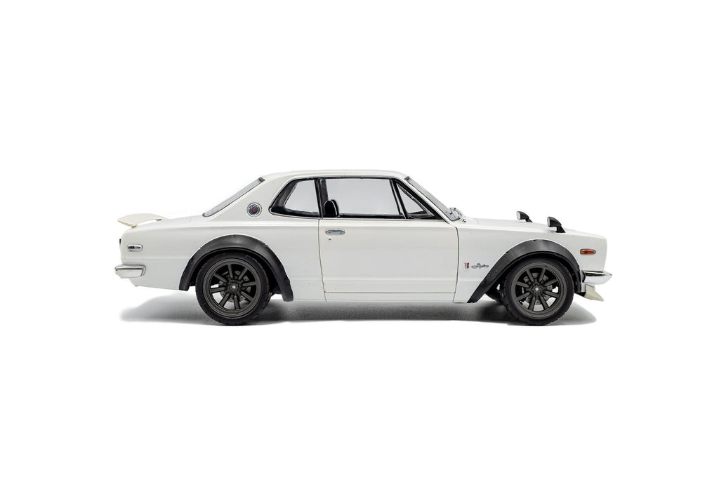 SOLIDO 1813001 MINIATURE NISSAN SKYLINE (C10) HAKOSUKA SOLIDO DO WORKS
PEARL WHITE 1970 1/18
