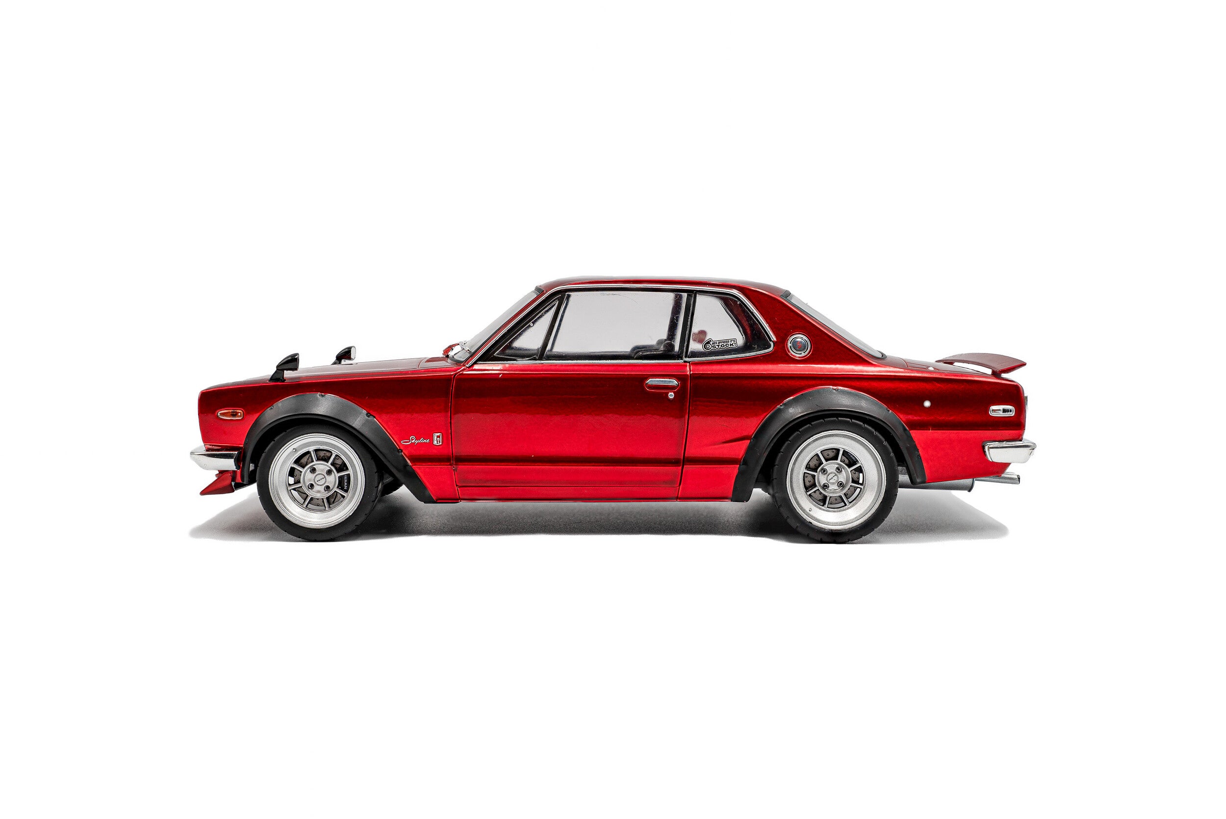 SOLIDO 1813002 MINIATURE NISSAN SKYLINE (C10) HAKOSUKA SOLIDO DO WORKS
RED METALLIC 1970 1/18