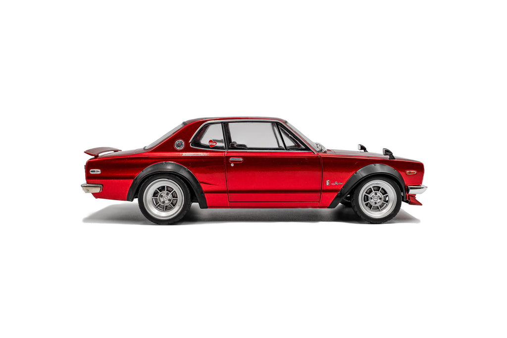 SOLIDO 1813002 MINIATURE NISSAN SKYLINE (C10) HAKOSUKA SOLIDO DO WORKS
RED METALLIC 1970 1/18