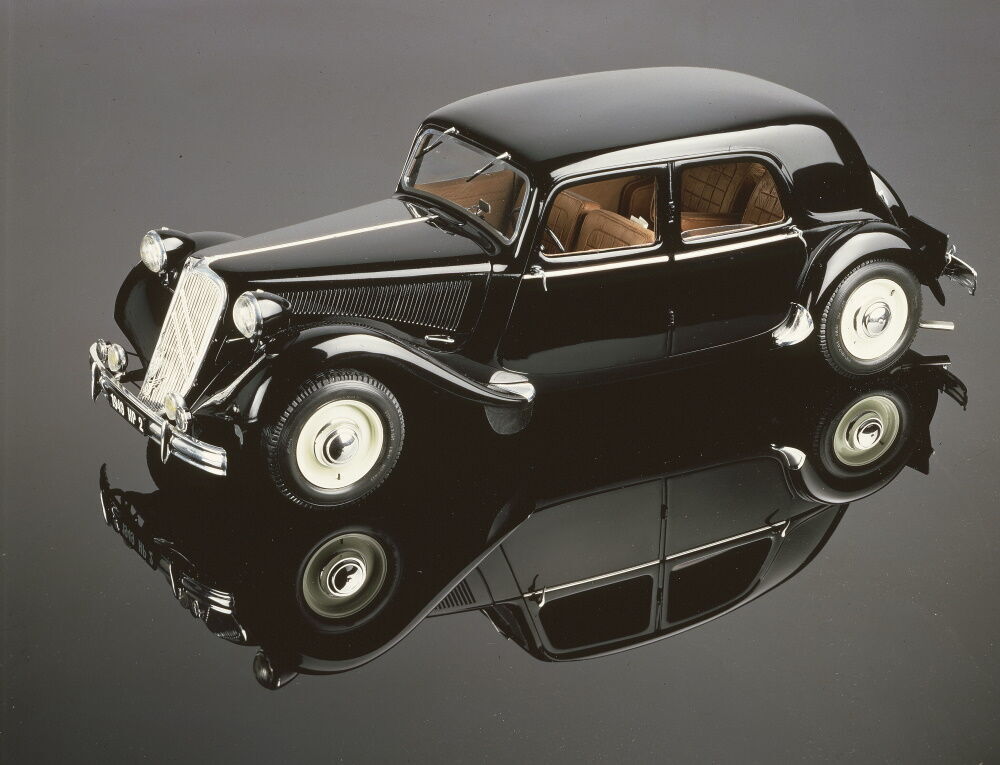 HELLER 80799 MAQUETTE CITROEN 15 SIX TRACTION AVANT 1/8