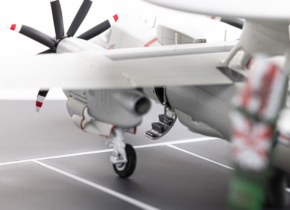 HELLER 82300 MAQUETTE E-2C HAWKEYE 1/72