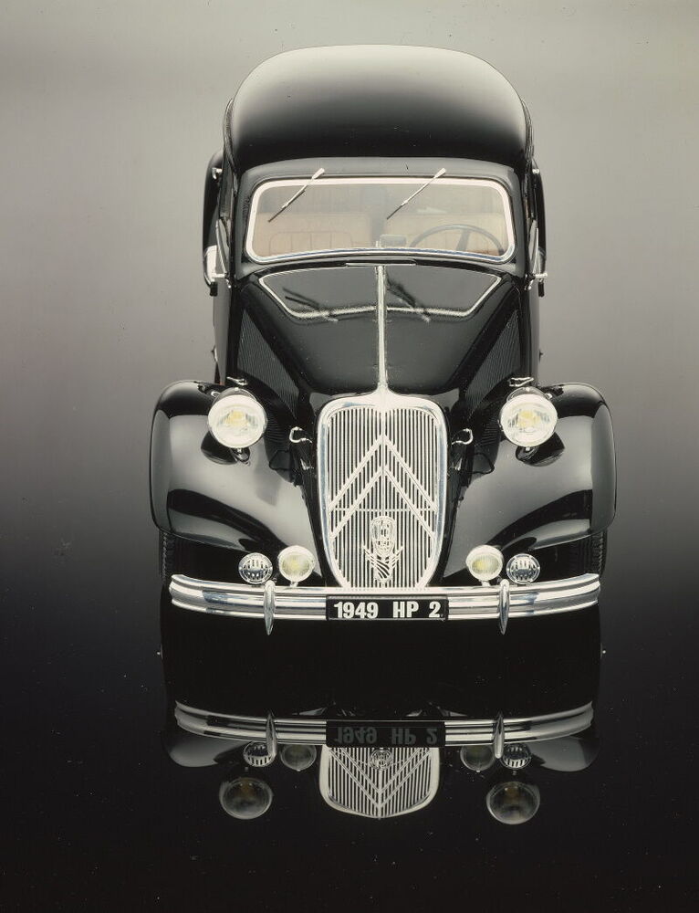 HELLER 80799 MAQUETTE CITROEN 15 SIX TRACTION AVANT 1/8