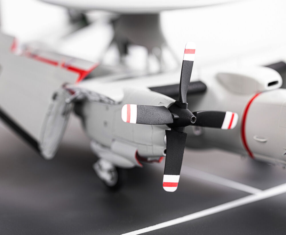 HELLER 82300 MAQUETTE E-2C HAWKEYE 1/72