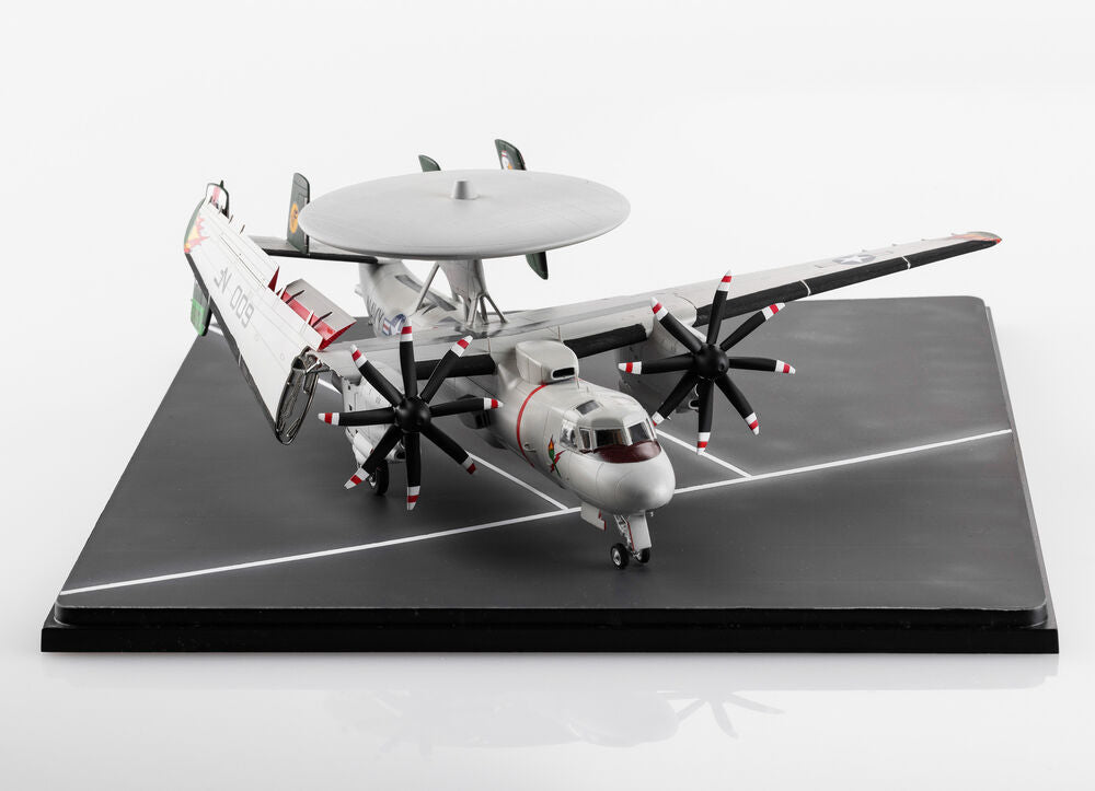 HELLER 82300 MAQUETTE E-2C HAWKEYE 1/72